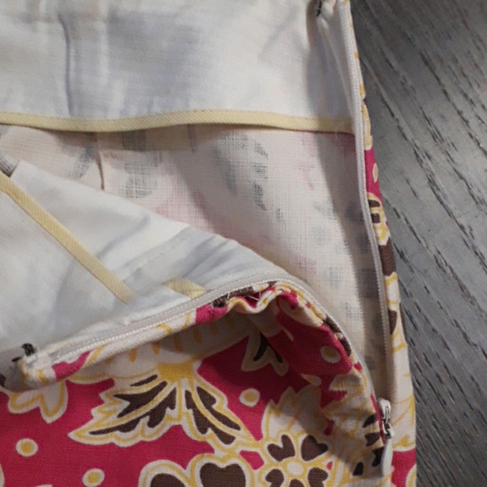 mini skirt - Picture 4 of 6